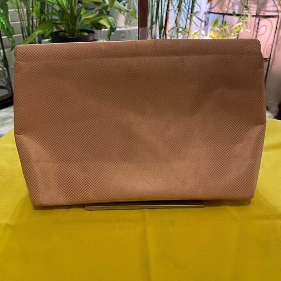 RALPH LAUREN PINK CHEVRON CLUTCH - Picture 2 of 6